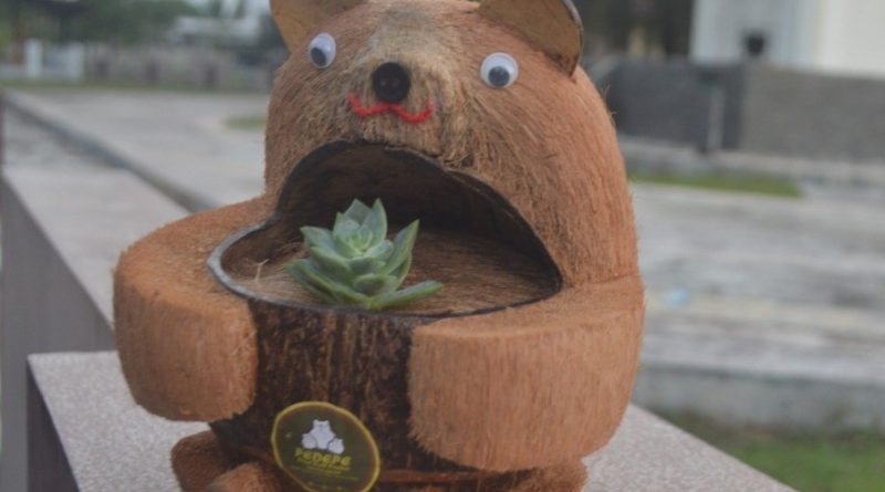 Menyulap sabut kelapa jadi produk estetik