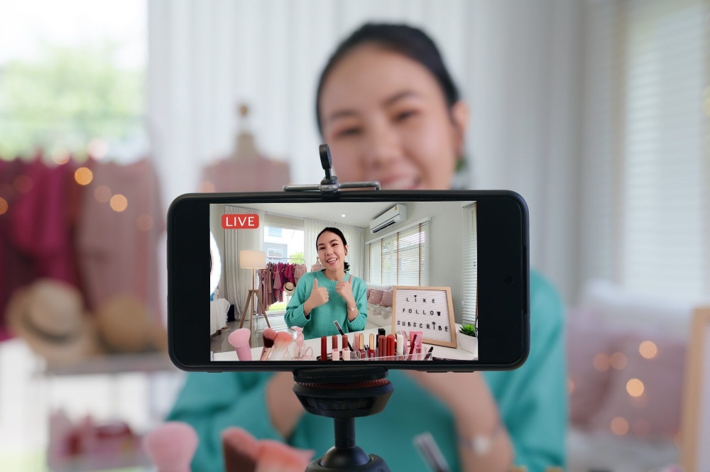 peluang menjadi content creator